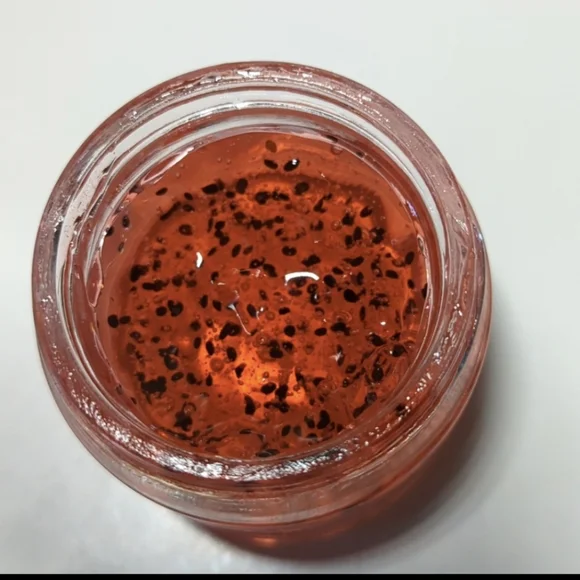 Revolution Feed your face Watermelon Mask Brand new - Picture 1 of 6